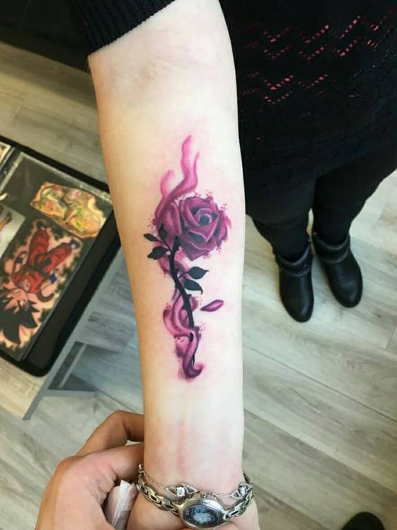 Quelle couleur pour votre tatouage de rose ? - Crock’Ink ...