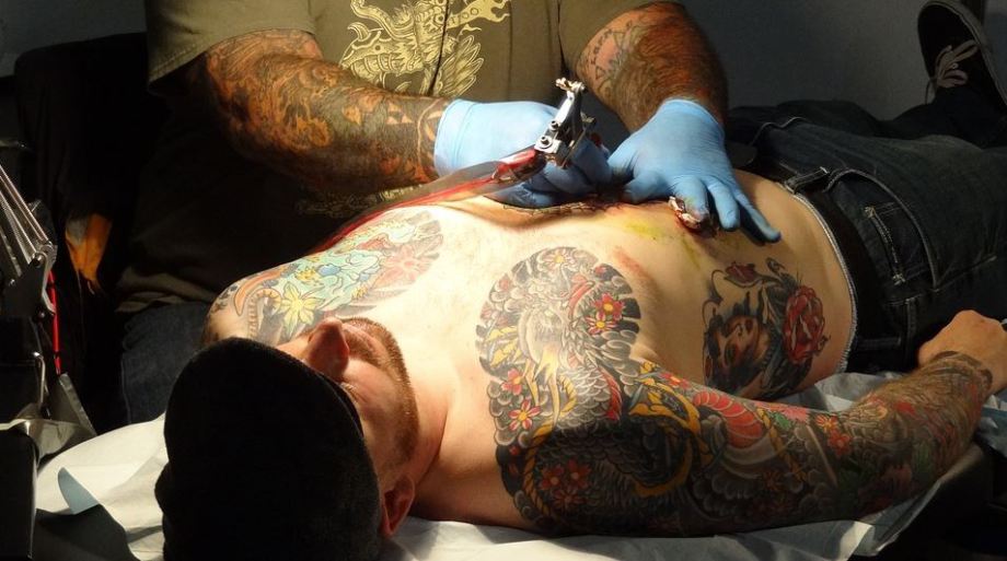 Découverte : pourquoi les tatouages sont éternels - Crock'Ink Tatouage  Bonneuil